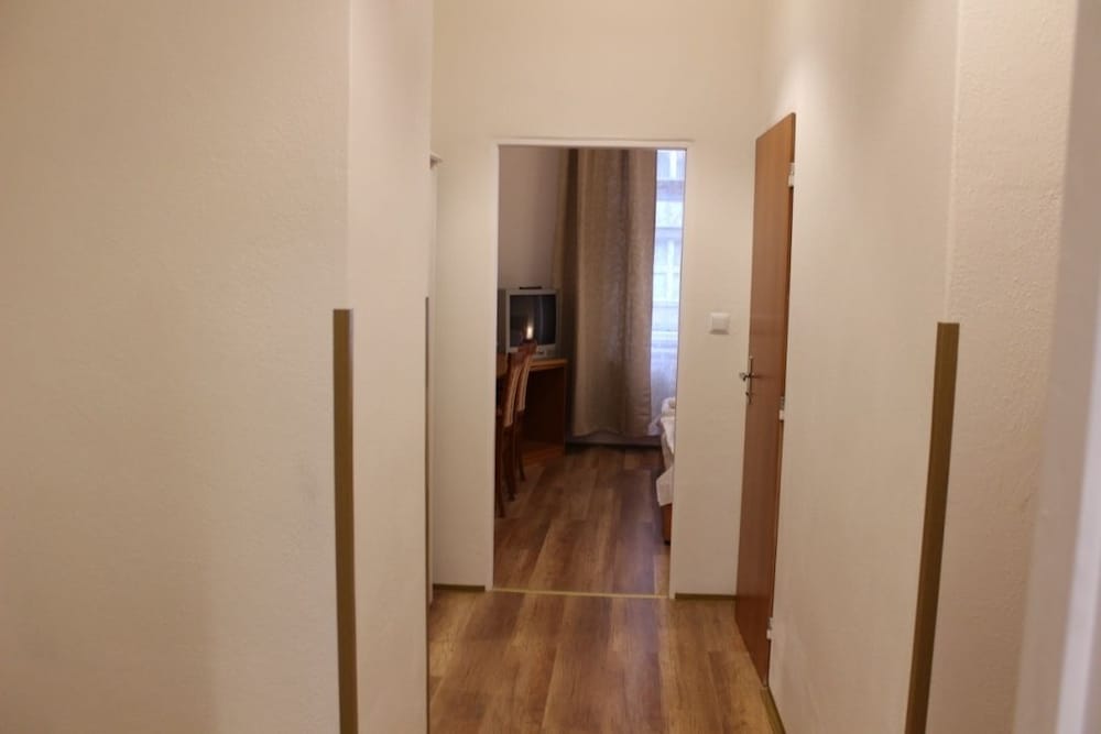 

Reggio Calabria - Praga - Gallery Hotel SIS