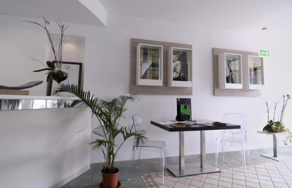 

Pisa - Olbia - Hotel Ambrosio La Corte
