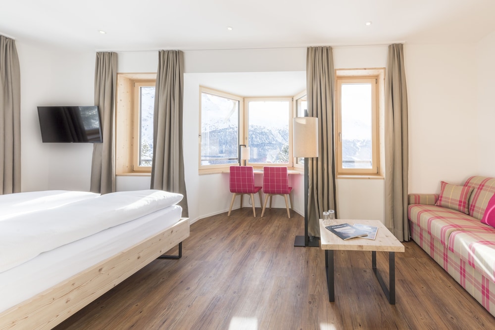 

Pescara - Saint Moritz - Berghotel Randolins