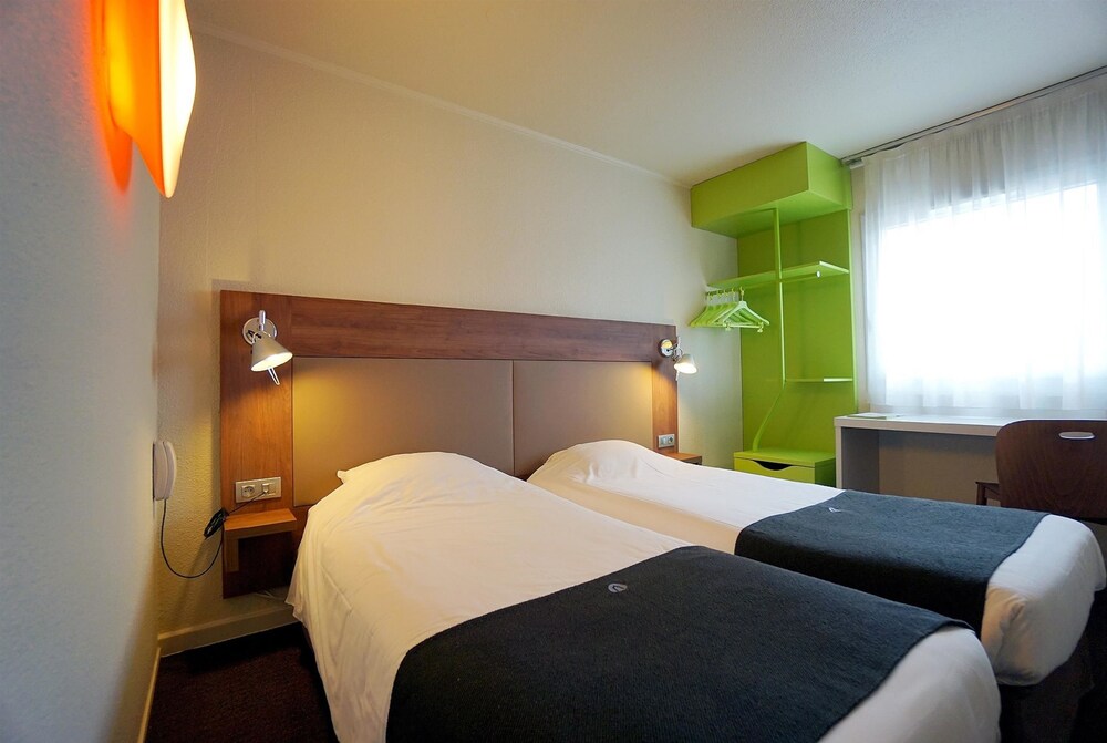 

Roma - Versailles - Campanile Paris Ouest - Chaville