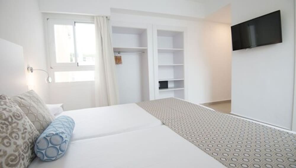 

Napoli - Cala Ratjada - Hotel Chevy & Suites