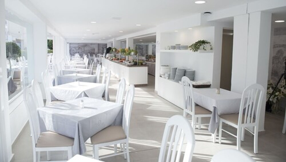 

Catania - Cala Ratjada - Hotel Chevy & Suites