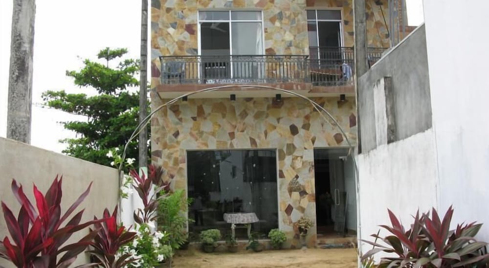 

Bologna - Negombo - Rani Inn
