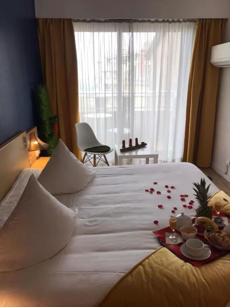 

Milano - Grasse - Hotel Panorama