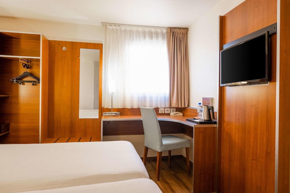 

Roma - Saint-Exupéry - Comfort Hotel Aeroport Lyon St Exupery