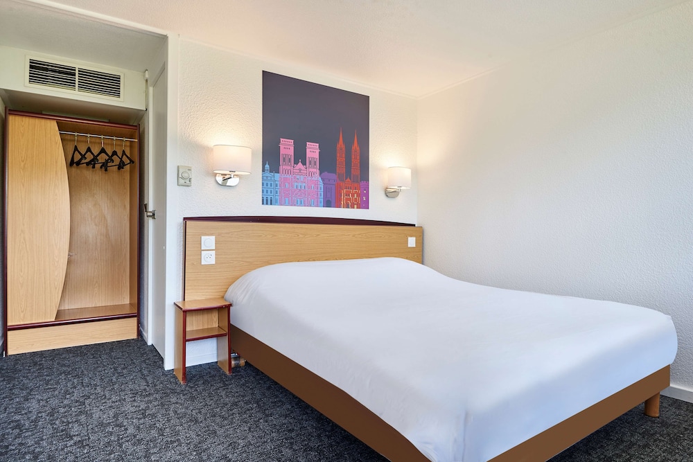 

Roma - Tarbes - Kyriad Tarbes Bastillac