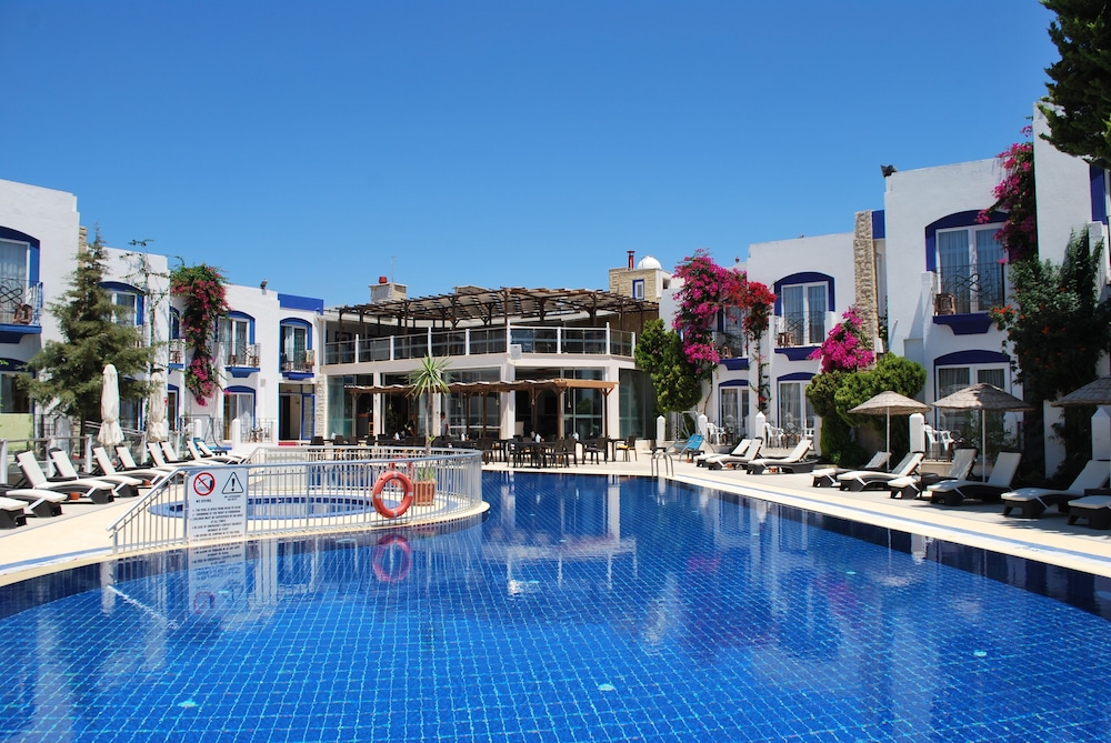 

Napoli - Bodrum - Serpina Hotel