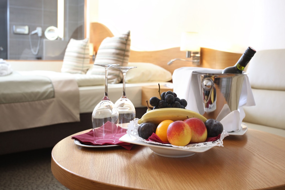 

Bologna - Rust - Seehotel Rust