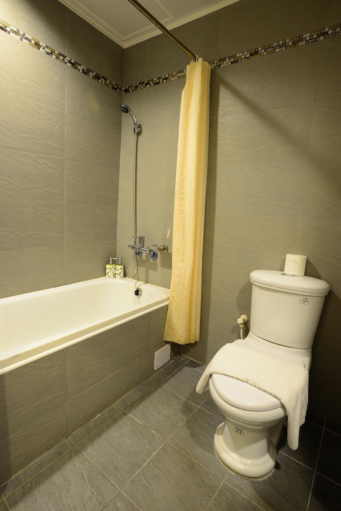 

Milano - Koror - Airai Water Paradise Hotel & Spa