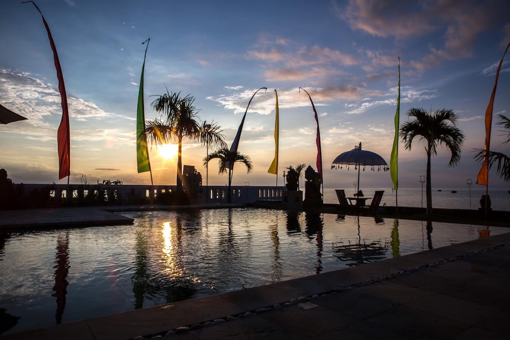 

Milano - Buleleng - Kelapa Lovina Beach Villas