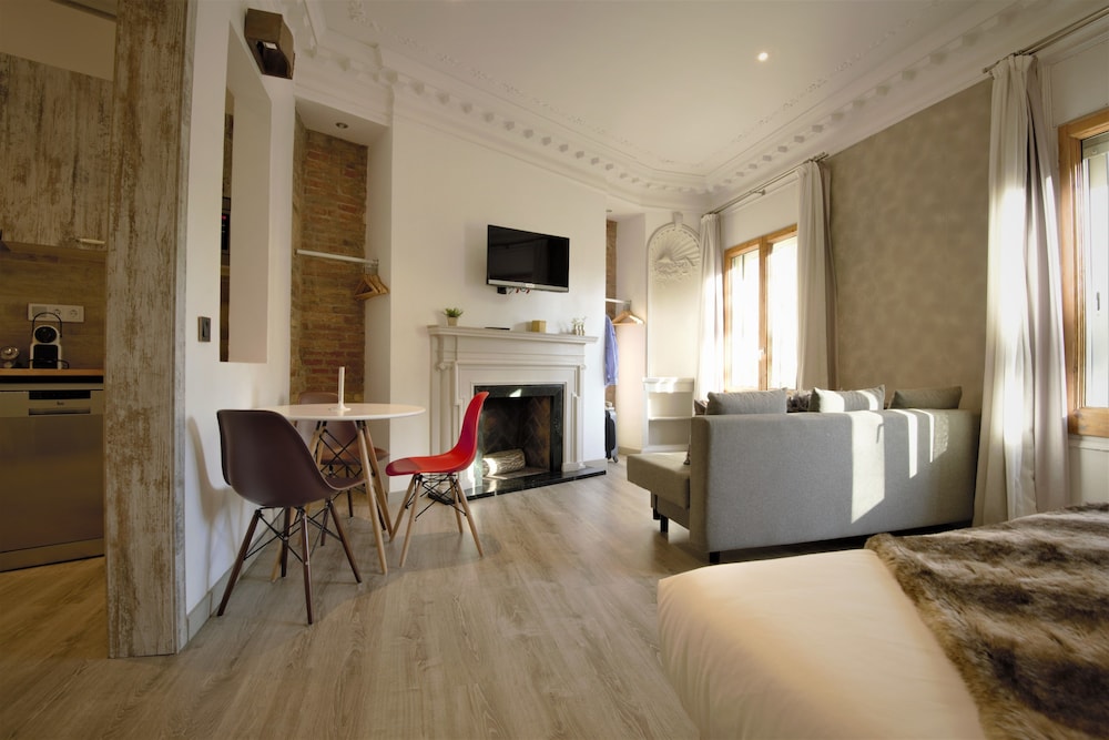 

Reggio Calabria - Aeroporto di Barcellona - El Prat de Llobregat - DreamKeys Barcelona City