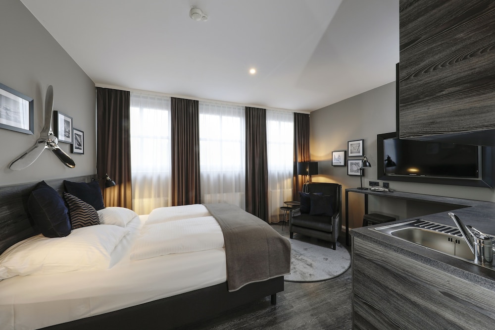 

Pisa - Schönefeld - Airporthotel Berlin-Adlershof