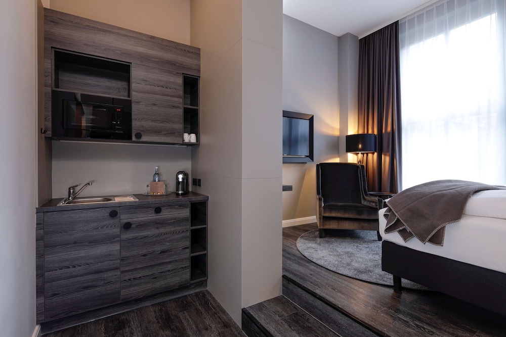 

Bologna - Schönefeld - Airporthotel Berlin-Adlershof