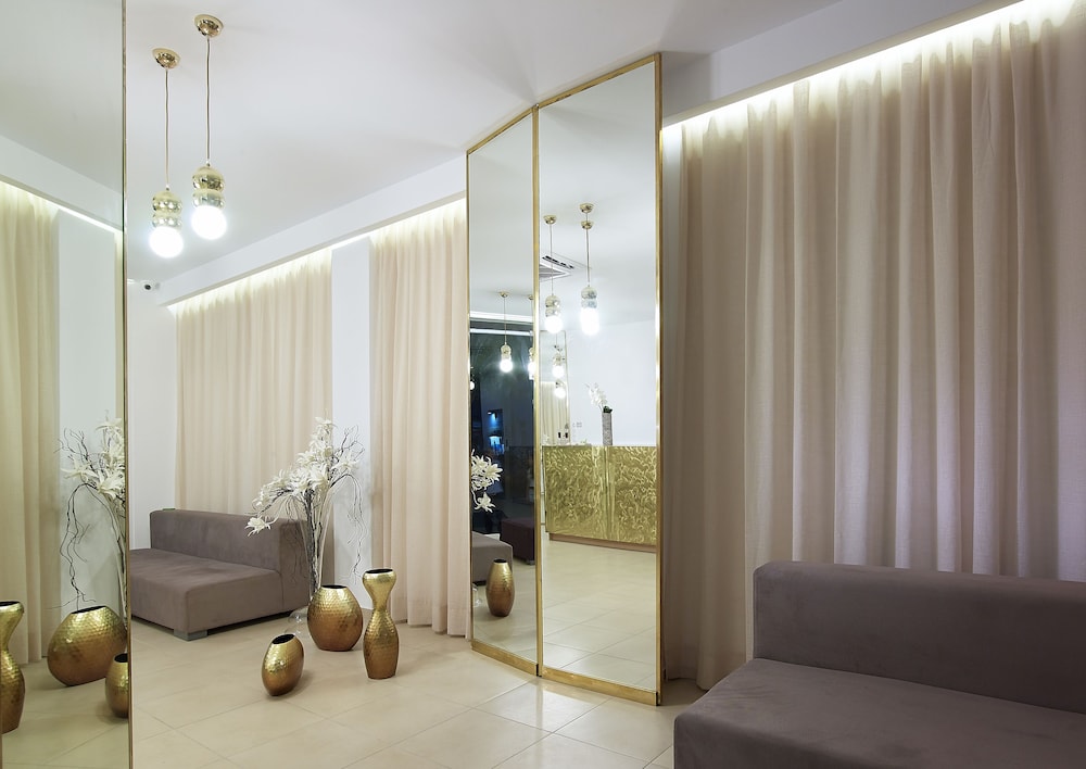

Palermo - Ierápetra - Coral Hotel