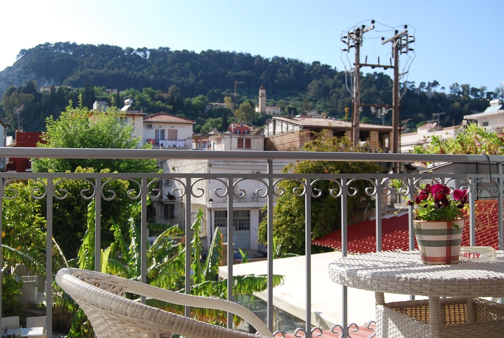 

Roma - Agios Kirikos - Dali