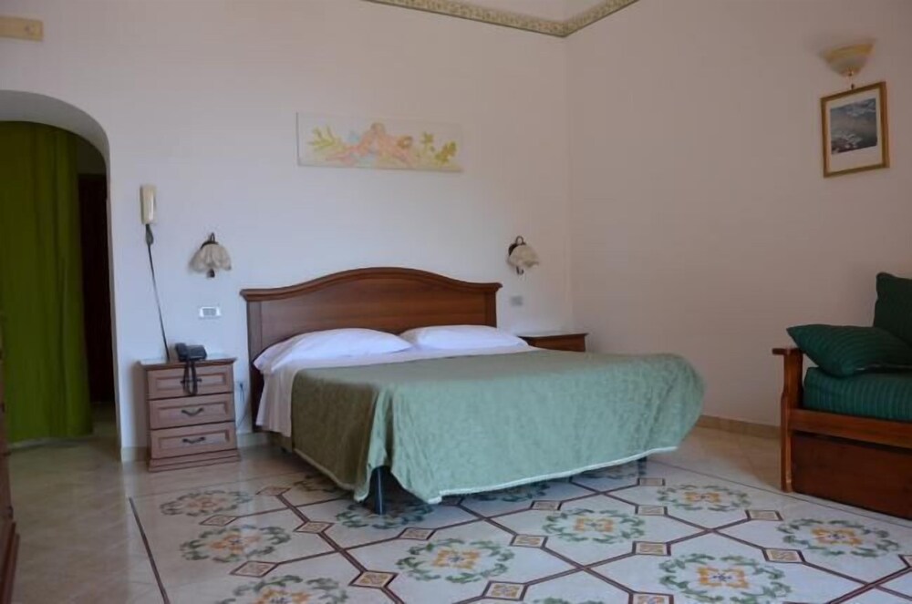 

Milano - Sorrento - Villa Celentano