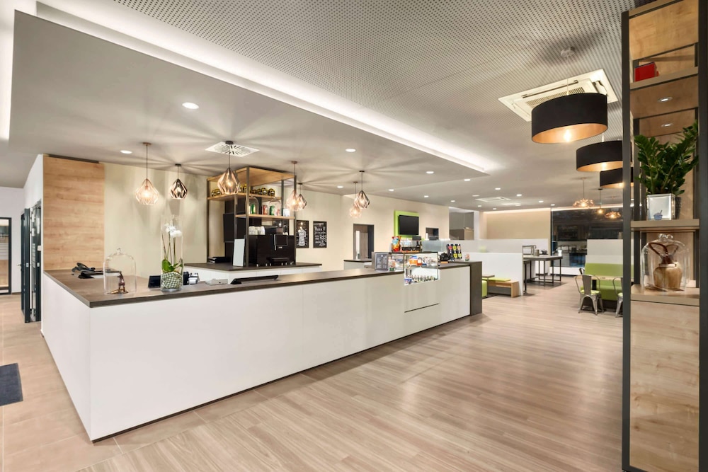 

Genova - Monaco di Baviera - Super 8 By Wyndham Munich City North