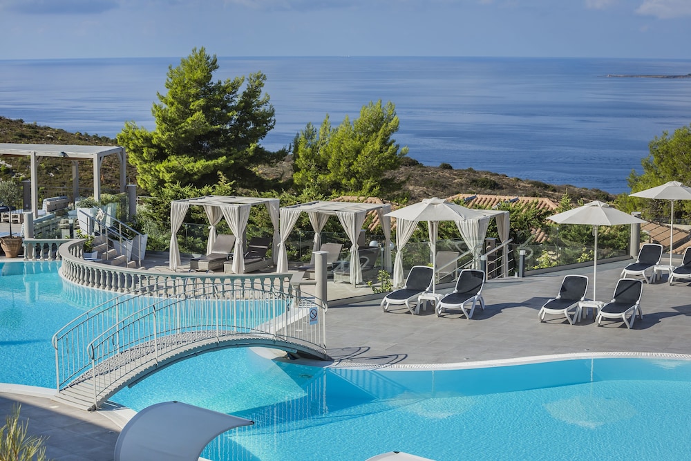 

Pisa - Lixouri - Dionysos Village Resort