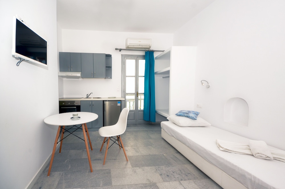 

Roma - Naxos, Isole Greche - Depis Suites