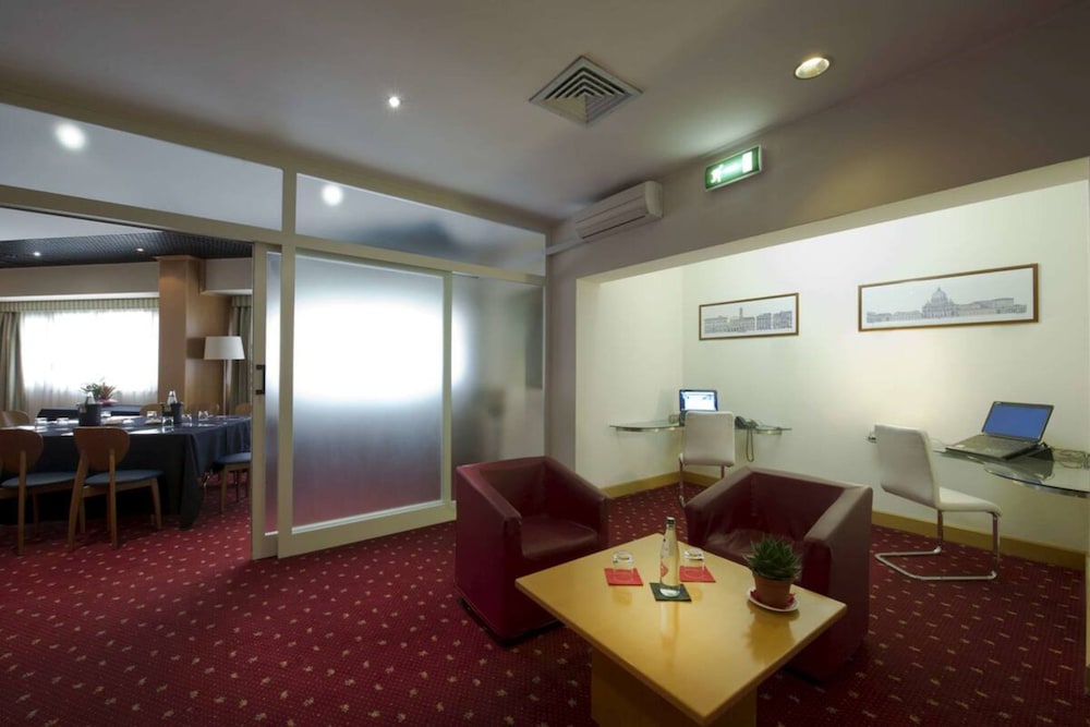 

Napoli - Terni - Classic Hotel Tulipano
