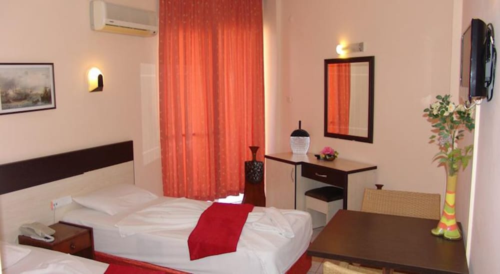 

Bologna - Konaklı - Kleopatra Ikiz Hotel