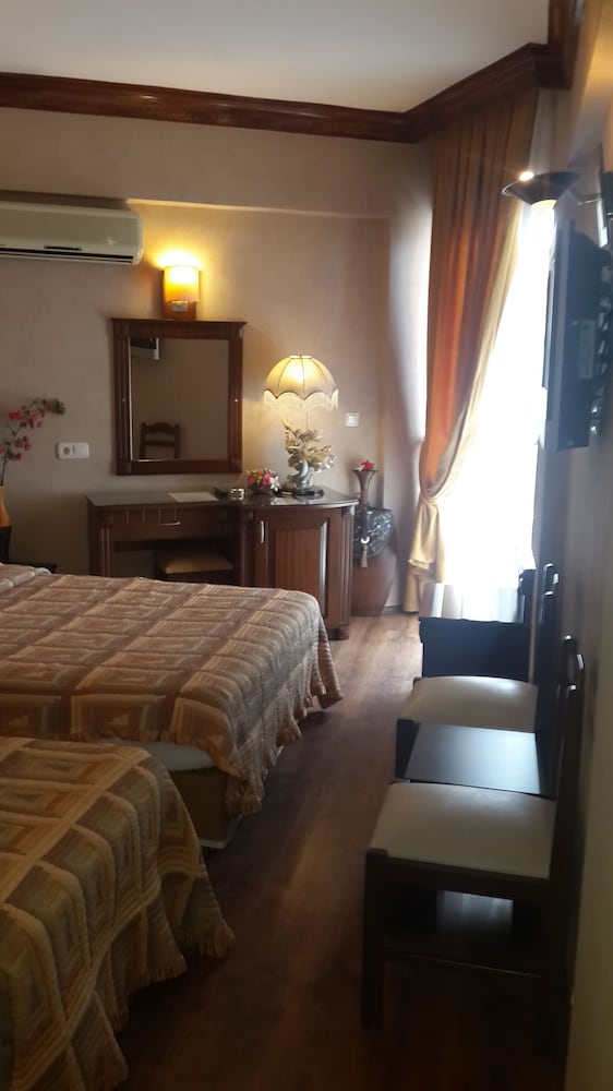 

Bologna - Konaklı - Kleopatra İkiz Otel