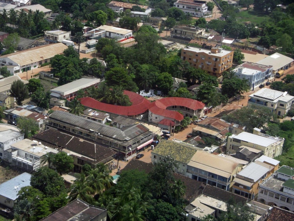 

Milano - Ziguinchor - Hotel Le Flamboyant