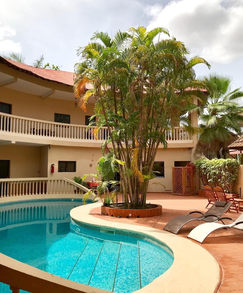 

Milano - Ziguinchor - Hotel Le Flamboyant