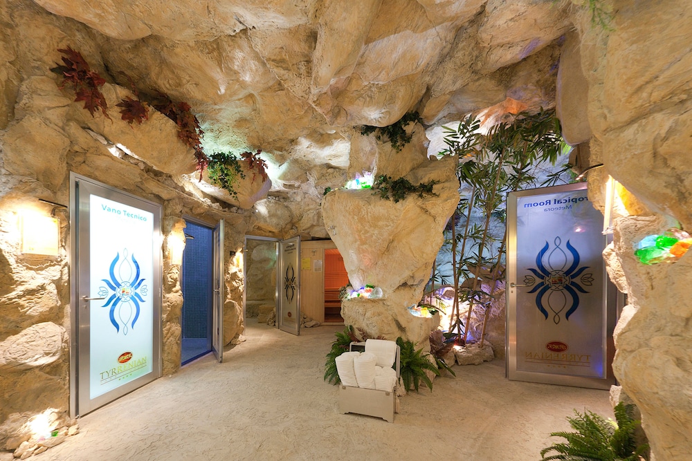 

Roma - Amantea - Park Hotel Tyrrenian