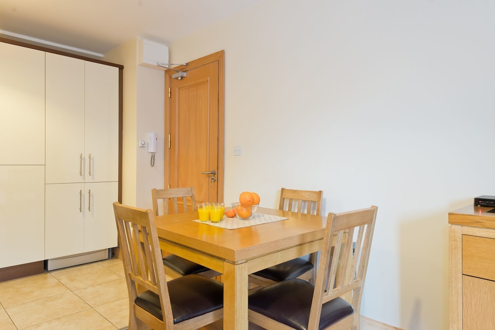 

Milano - Dalkey - Broc House Suites