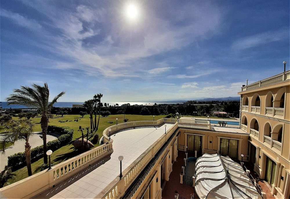 

Bari - Roccella Jonica - Parco dei Principi Hotel