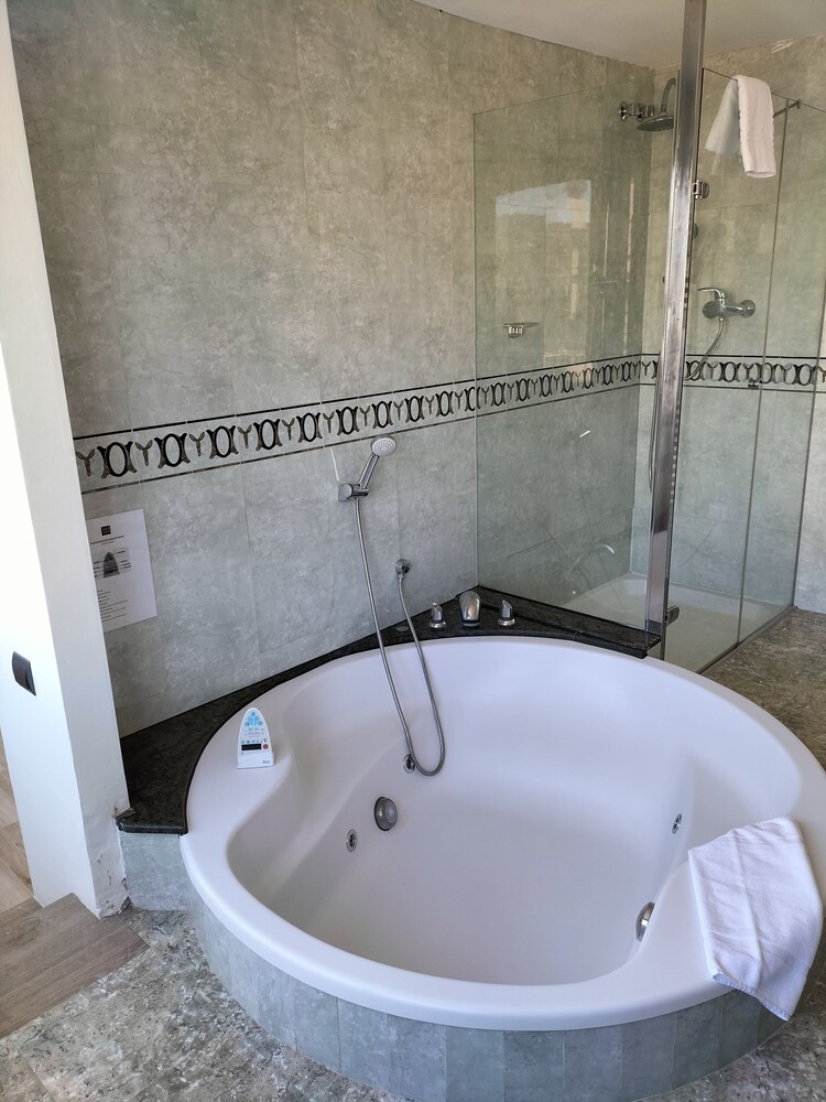 

Milano - Castelldefels - Hotel 153