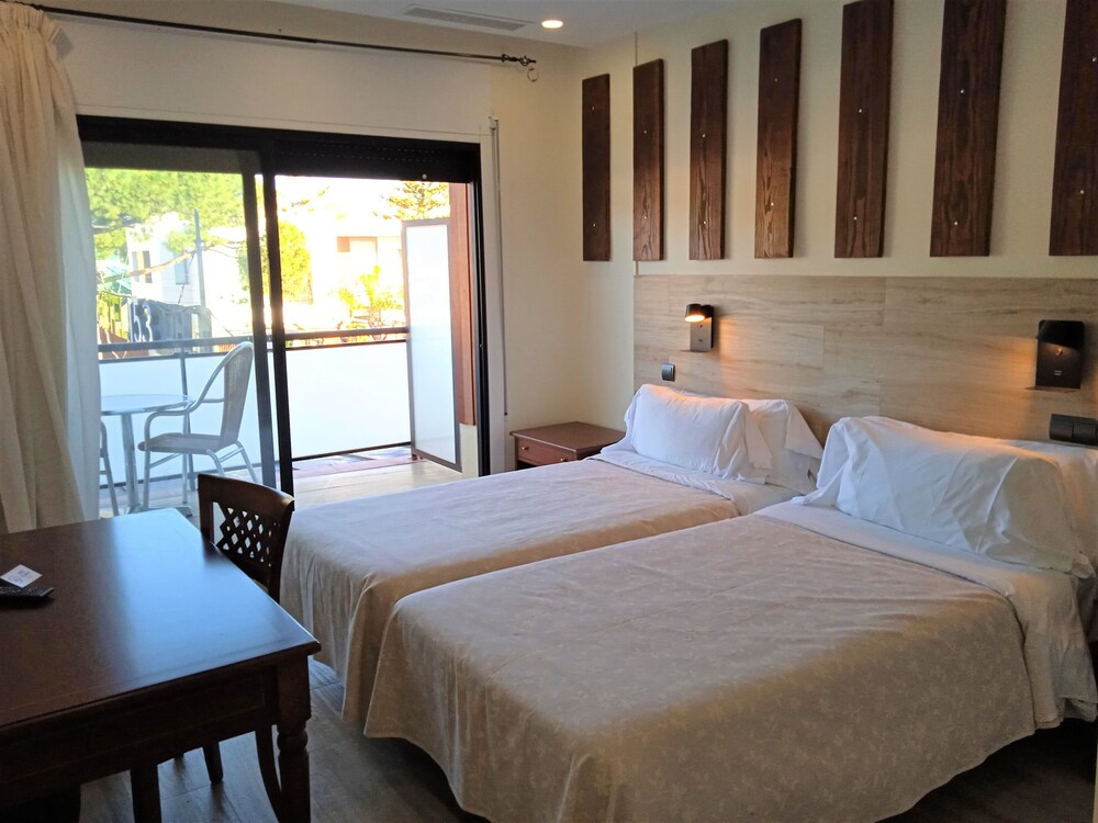 

Milano - Castelldefels - Hotel 153