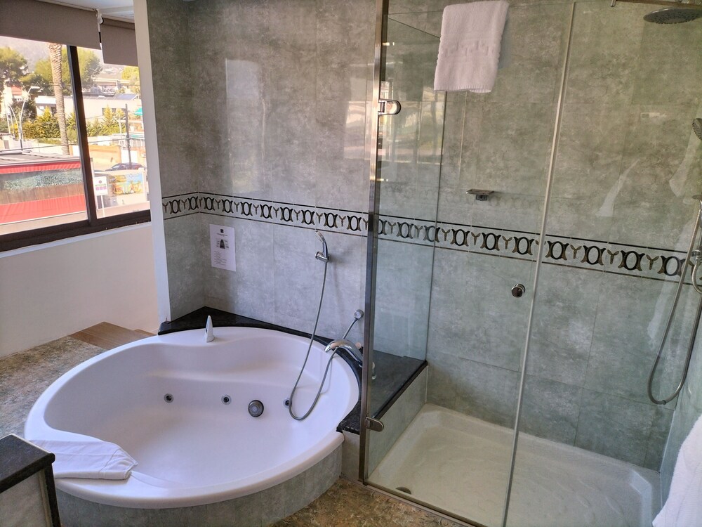 

Milano - Castelldefels - Hotel 153