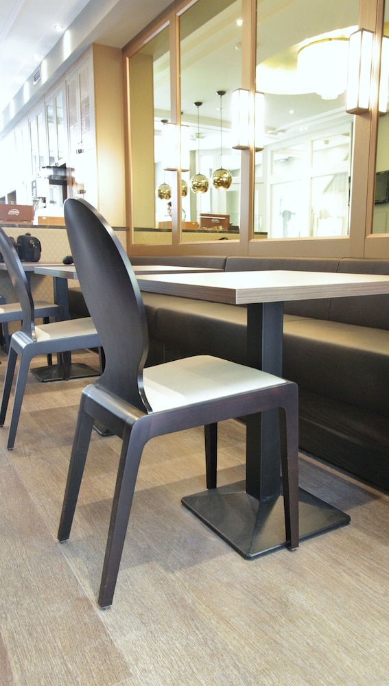 

Napoli - Amstelveen - Apple Inn Hotel