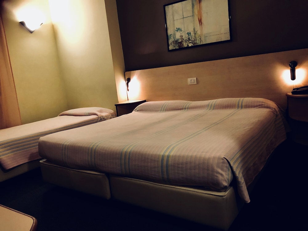 

Milano - Chianti, Toscana - Hotel Ristorante Alcide