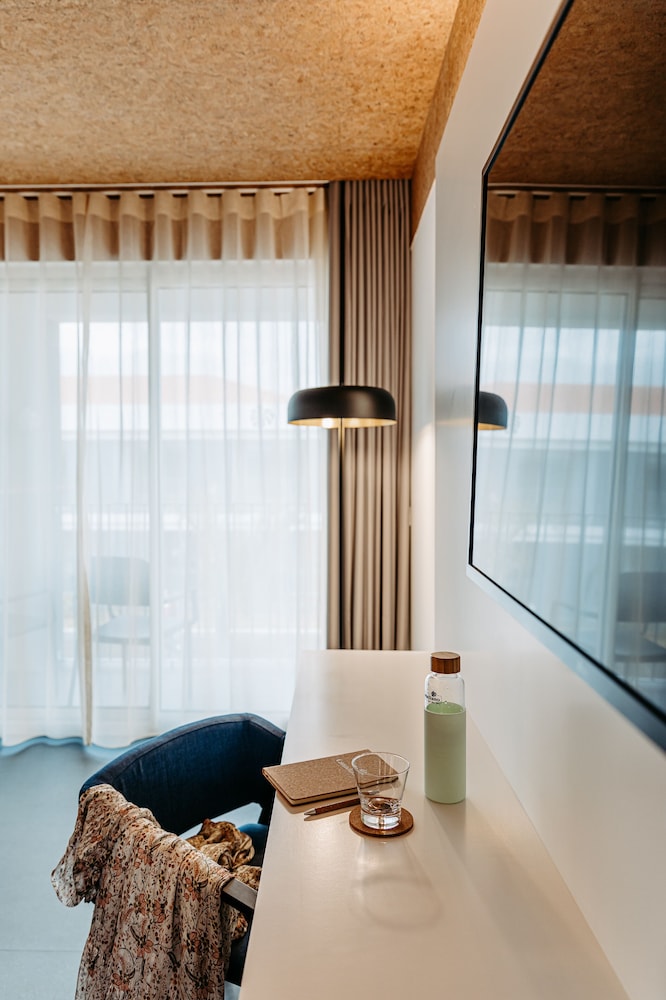 

Bari - Ponta Delgada, Azzorre - Canadiano Urban Nature Hotel