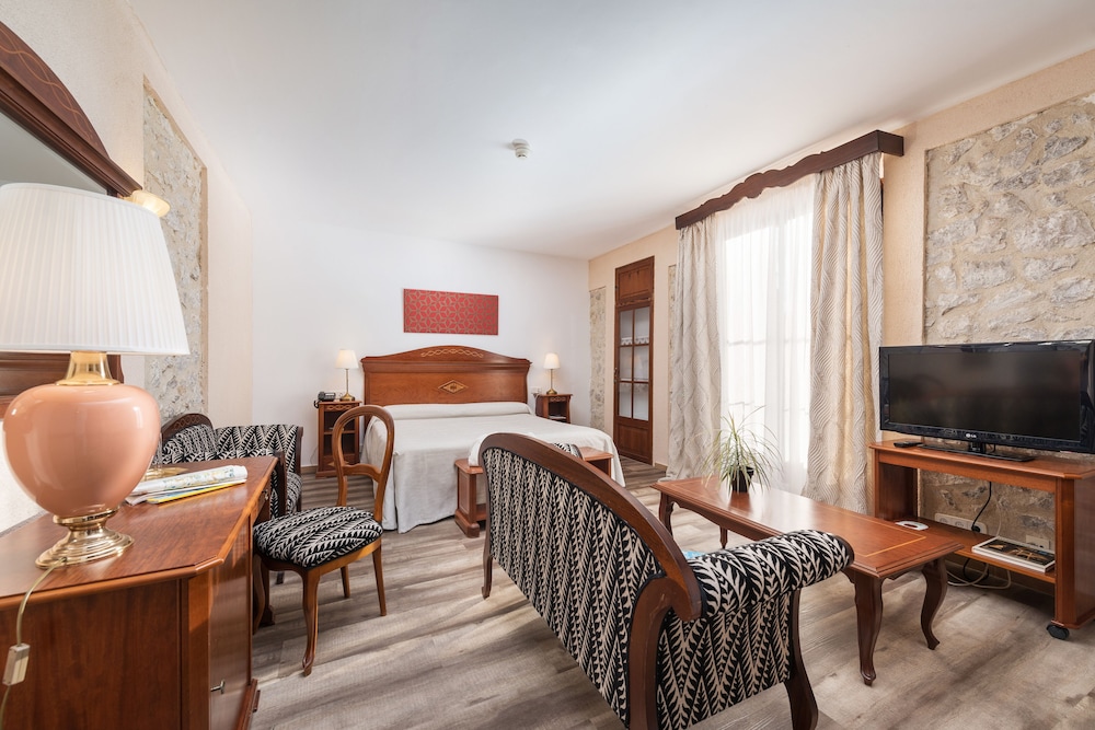 

Milano - Selva - Monnaber Nou Finca Hotel & Spa