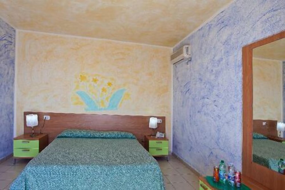

Bologna - Castelsardo - Hotel Ariadimari