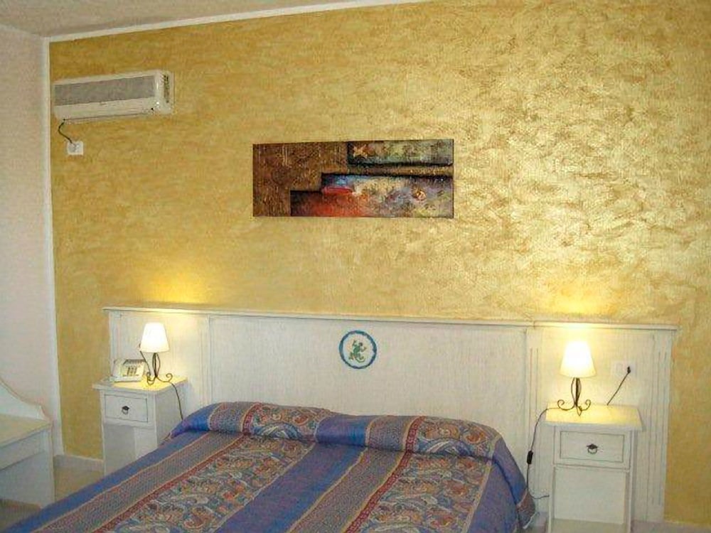 

Milano - Badesi - Hotel Ariadimari