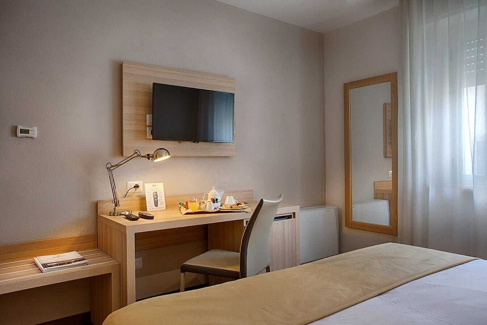 

Milano - Pozzuoli - American Hotel