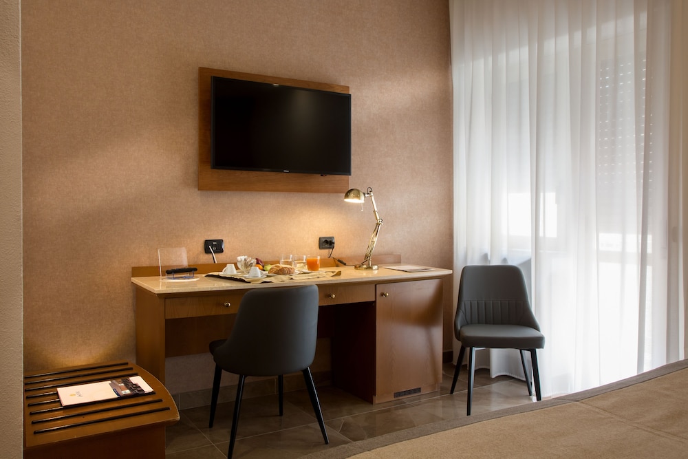 

Bologna - Pozzuoli - American Hotel