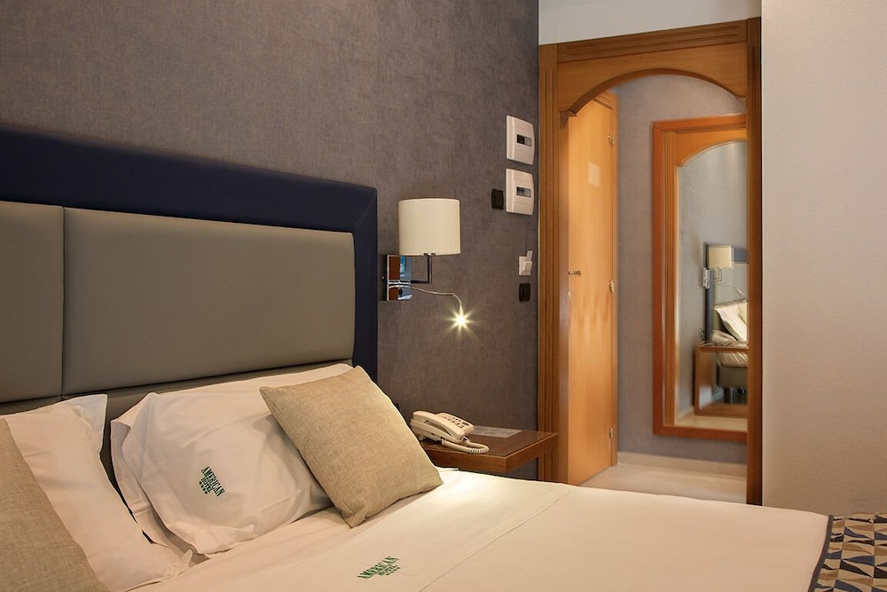 

Roma - Pozzuoli - American Hotel