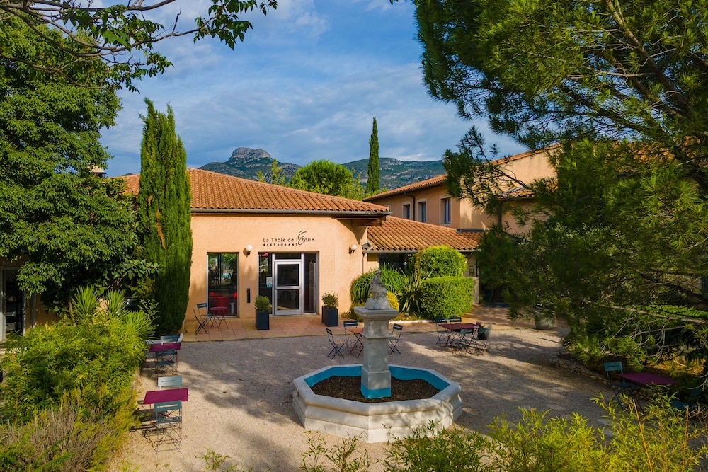 

Roma - Aubagne - Logis Hotel Noemys pont de l'Etoile