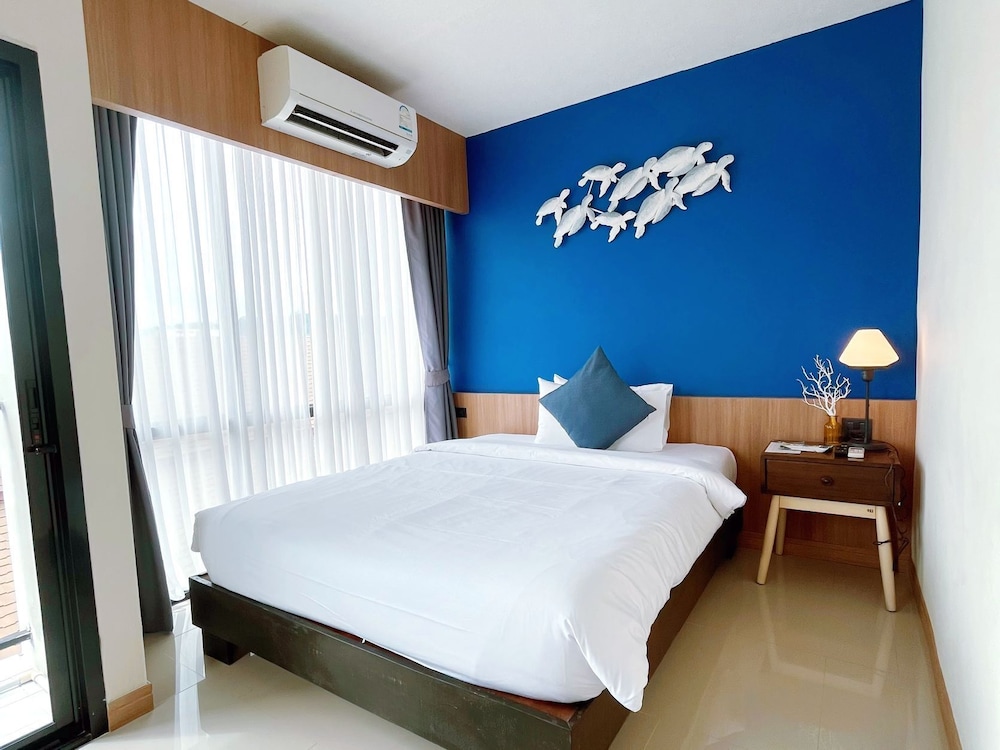 

Milano - Thalang - The Sixteenth Naiyang Beach Hotel SHA Plus