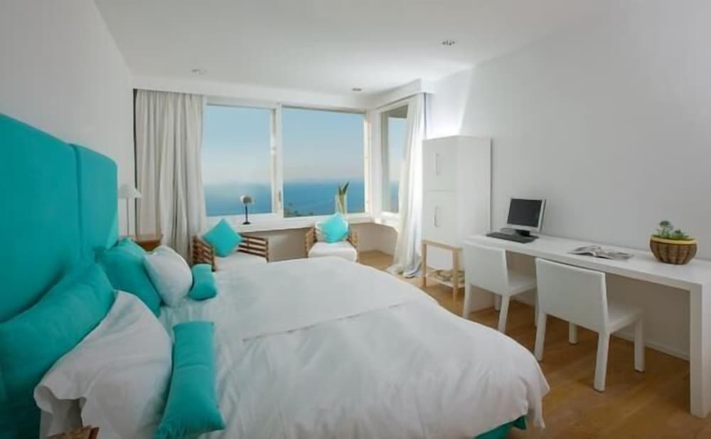 

Bari - Capri - Relais Blu