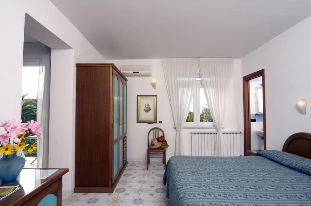 

Bologna - Ischia - Hotel Gemma