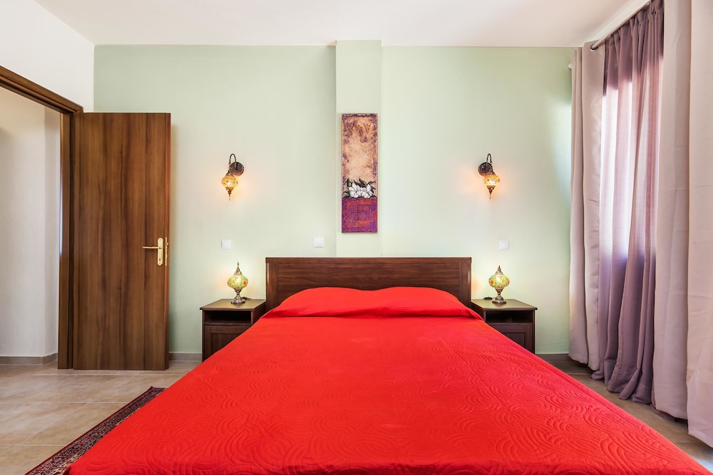 

Palermo - Kassandra - Paliouri - Akritas Ef Zin Villas & Suites