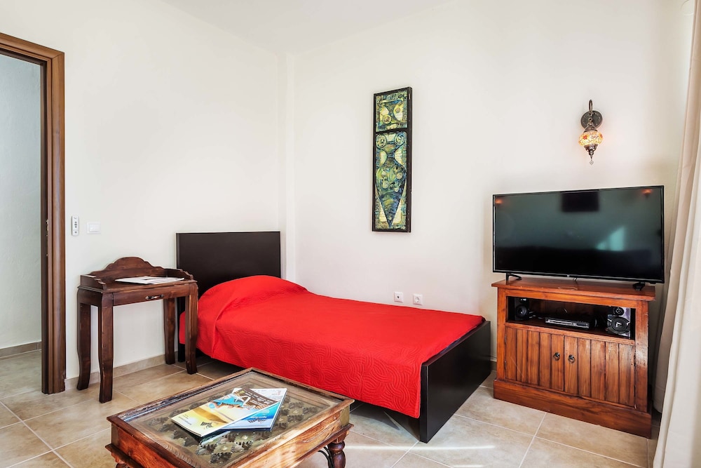 

Milano - Pefkohori - Akritas Ef Zin Villas & Suites