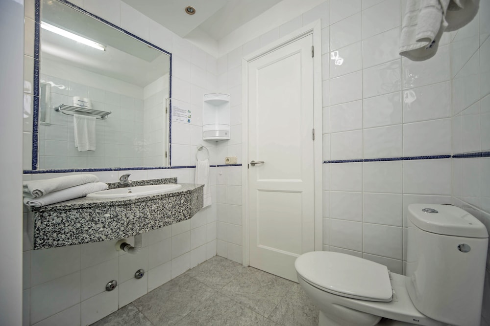 

Torino - Playa Fañabe - Apartamentos Puerto Colon Club